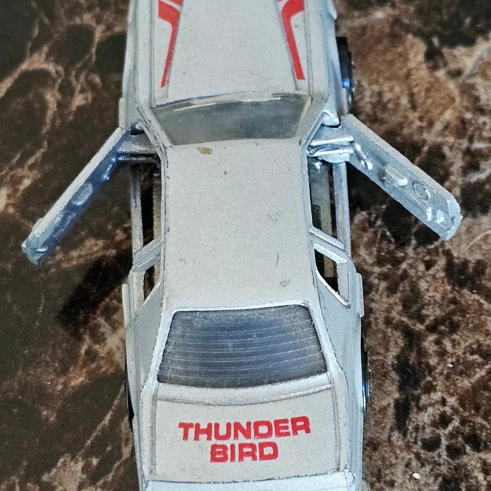 Vintage 1984 Road Champs Ford Thunderbird Silver Diecast‎ Car 1/64 Opening Doors